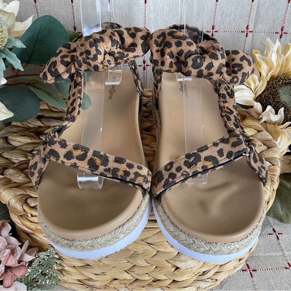 Treasure & Bond “Eliza” Leopard Print Strappy Sandals Girls Sz 5 Contour Footbed - Picture 3 of 5